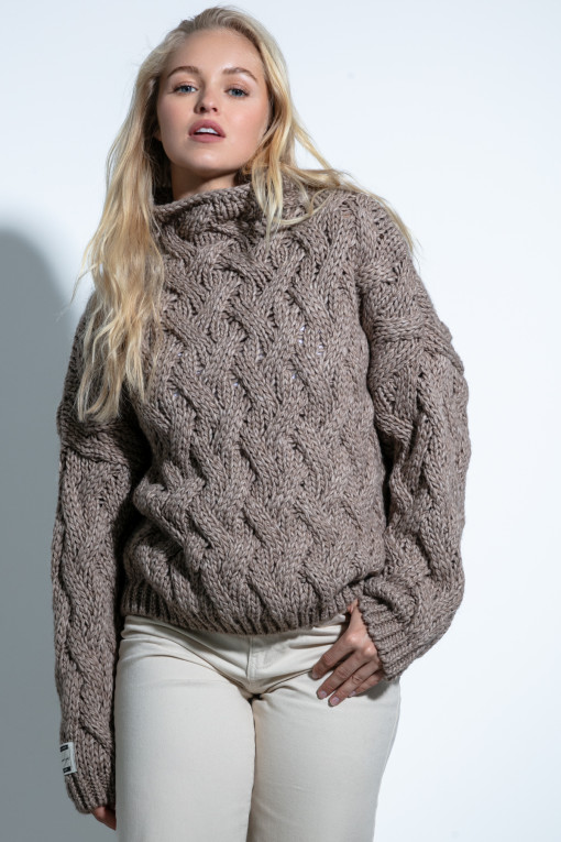 Wool sweater with a thick knit F839 mocca