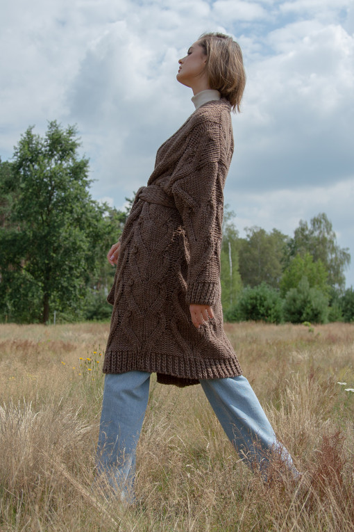 Long woolen cardigan with decorative chunky knit F1261 espresso