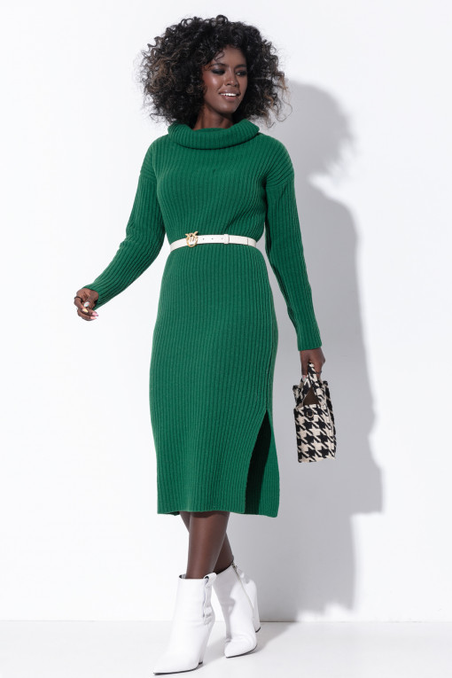 Wool dress with a fitted cut F1366 green