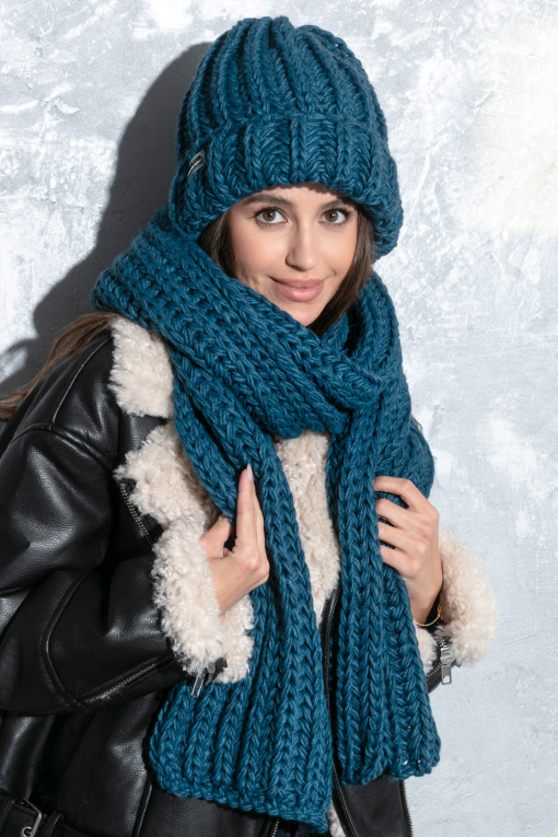 Czapka o grubym splocie chunky knit F1536 princesblue