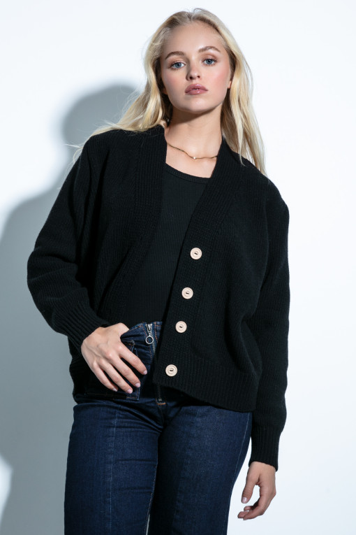 Classic, simple woolen cardigan buttoned with buttons F1710 black